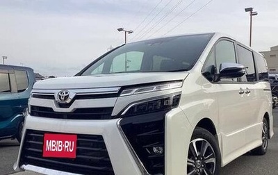 Toyota Voxy III, 2021 год, 2 168 000 рублей, 1 фотография