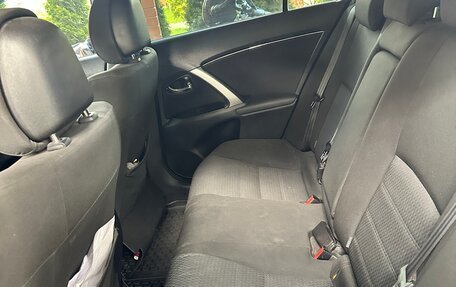 Toyota Avensis III рестайлинг, 2012 год, 1 500 000 рублей, 10 фотография