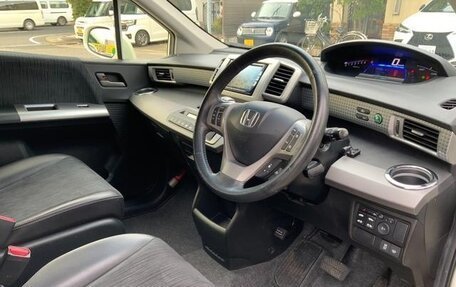 Honda Freed I, 2016 год, 933 000 рублей, 12 фотография
