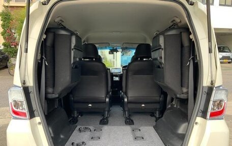 Honda Freed I, 2016 год, 933 000 рублей, 29 фотография