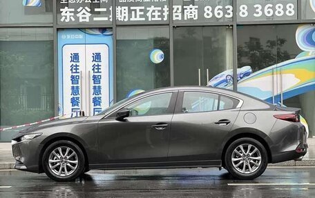 Mazda 3, 2022 год, 1 720 000 рублей, 2 фотография