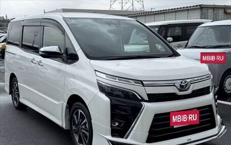 Toyota Voxy III, 2021 год, 2 179 000 рублей, 8 фотография