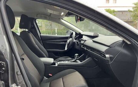 Mazda 3, 2022 год, 1 720 000 рублей, 11 фотография