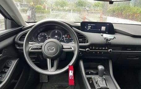 Mazda 3, 2022 год, 1 720 000 рублей, 9 фотография