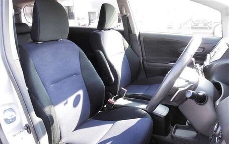 Toyota Wish II, 2017 год, 1 112 000 рублей, 11 фотография
