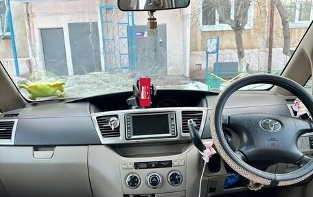 Toyota Noah III, 2002 год, 755 000 рублей, 10 фотография