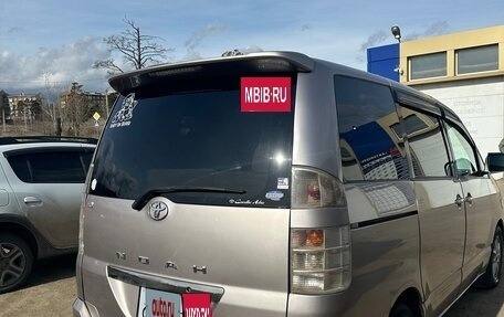Toyota Noah III, 2002 год, 755 000 рублей, 3 фотография