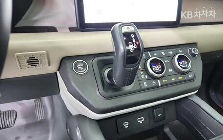 Land Rover Defender II, 2022 год, 5 370 000 рублей, 8 фотография