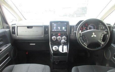 Mitsubishi Delica D:5 I, 2018 год, 2 215 000 рублей, 13 фотография
