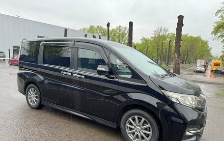 Honda Stepwgn IV, 2015 год, 1 750 000 рублей, 2 фотография