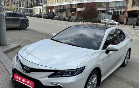 Toyota Camry, 2021 год, 3 200 000 рублей, 6 фотография