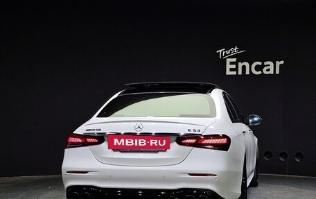 Mercedes-Benz E-Класс, 2021 год, 3 698 000 рублей, 3 фотография