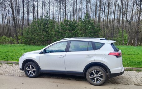 Toyota RAV4, 2018 год, 2 400 000 рублей, 1 фотография