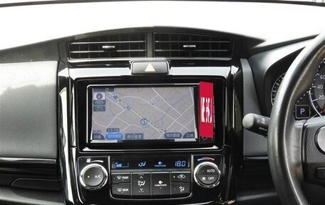 Toyota Corolla, 2018 год, 945 577 рублей, 14 фотография