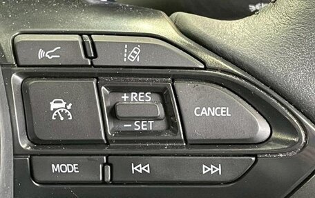 Toyota Yaris Cross, 2022 год, 1 680 000 рублей, 16 фотография