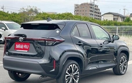 Toyota Yaris Cross, 2022 год, 1 680 000 рублей, 6 фотография