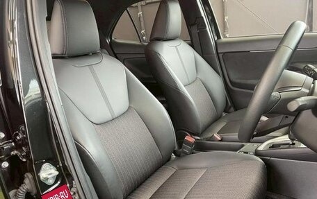 Toyota Yaris Cross, 2022 год, 1 680 000 рублей, 25 фотография
