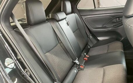 Toyota Yaris Cross, 2022 год, 1 680 000 рублей, 26 фотография