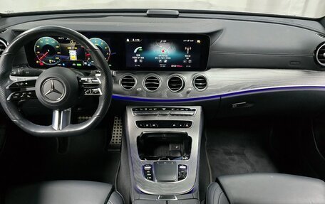 Mercedes-Benz E-Класс, 2022 год, 3 650 000 рублей, 16 фотография