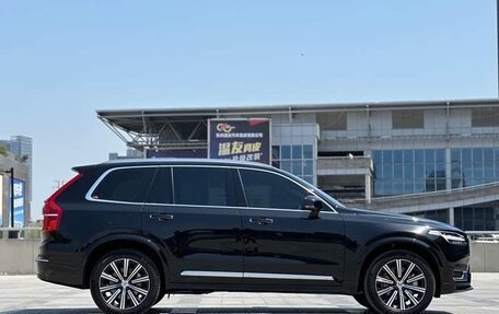 Volvo XC90 II рестайлинг, 2022 год, 3 900 000 рублей, 4 фотография