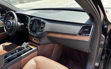 Volvo XC90 II рестайлинг, 2022 год, 3 900 000 рублей, 17 фотография