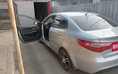 KIA Rio III рестайлинг, 2014 год, 550 000 рублей, 2 фотография