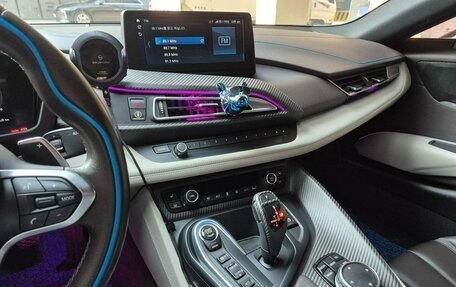 BMW i8 I рестайлинг, 2016 год, 4 560 000 рублей, 13 фотография