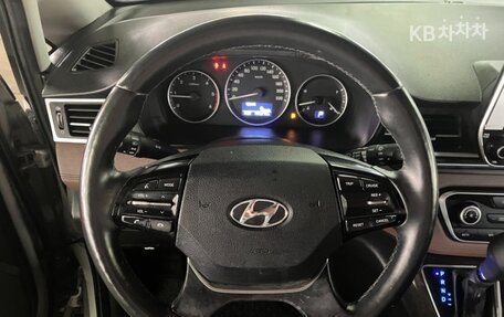 Hyundai H-1 II рестайлинг, 2020 год, 2 610 000 рублей, 9 фотография