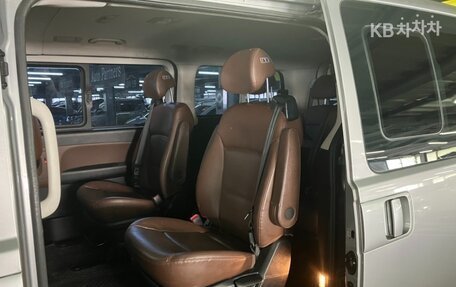 Hyundai H-1 II рестайлинг, 2020 год, 2 610 000 рублей, 7 фотография