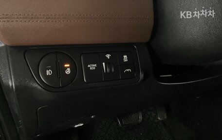 Hyundai H-1 II рестайлинг, 2020 год, 2 610 000 рублей, 12 фотография