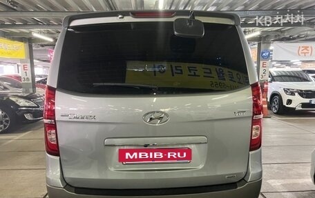 Hyundai H-1 II рестайлинг, 2020 год, 2 610 000 рублей, 2 фотография