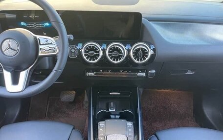Mercedes-Benz GLA, 2020 год, 1 870 000 рублей, 13 фотография