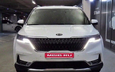 KIA Carnival, 2020 год, 2 600 000 рублей, 3 фотография