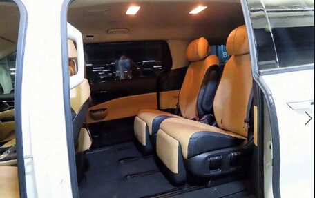 KIA Carnival, 2020 год, 2 600 000 рублей, 10 фотография