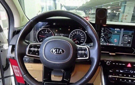 KIA Carnival, 2020 год, 2 600 000 рублей, 12 фотография