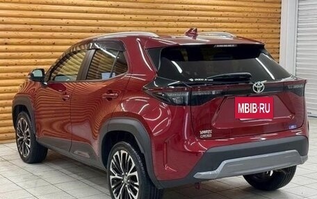 Toyota Yaris Cross, 2024 год, 1 800 000 рублей, 6 фотография
