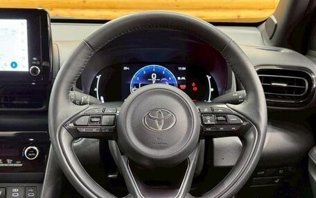 Toyota Yaris Cross, 2024 год, 1 800 000 рублей, 14 фотография