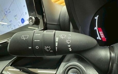 Toyota Yaris Cross, 2024 год, 1 800 000 рублей, 15 фотография