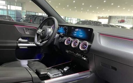 Mercedes-Benz EQA, 2022 год, 2 400 000 рублей, 12 фотография