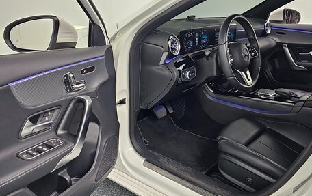 Mercedes-Benz A-Класс, 2021 год, 2 250 000 рублей, 12 фотография