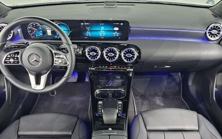 Mercedes-Benz A-Класс, 2021 год, 2 250 000 рублей, 8 фотография