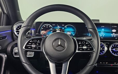 Mercedes-Benz A-Класс, 2021 год, 2 250 000 рублей, 15 фотография
