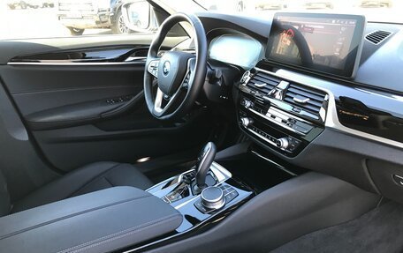 BMW 5 серия, 2021 год, 6 500 000 рублей, 10 фотография