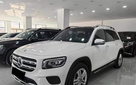Mercedes-Benz GLB, 2020 год, 2 420 000 рублей, 3 фотография