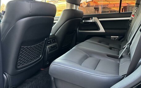 Toyota Land Cruiser 200, 2020 год, 10 490 000 рублей, 9 фотография