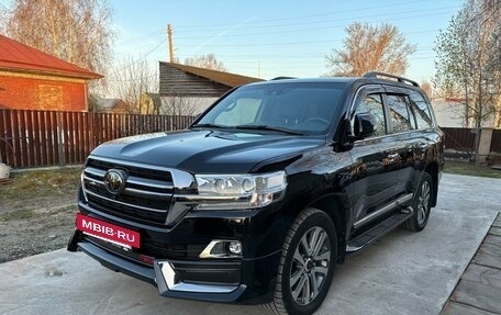 Toyota Land Cruiser 200, 2020 год, 10 490 000 рублей, 6 фотография