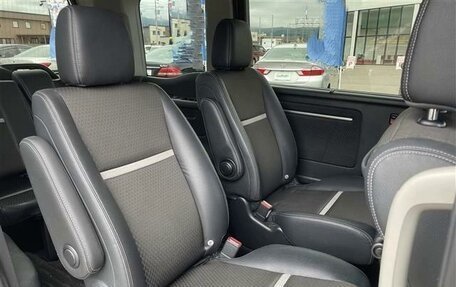 Honda Stepwgn IV, 2021 год, 1 628 000 рублей, 15 фотография