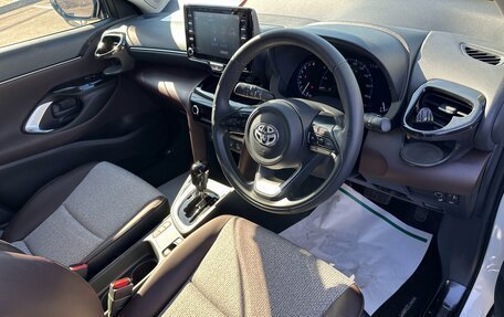 Toyota Yaris Cross, 2021 год, 1 337 000 рублей, 12 фотография