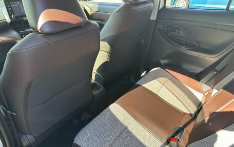 Toyota Yaris Cross, 2021 год, 1 337 000 рублей, 29 фотография