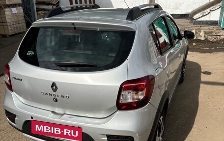Renault Sandero II рестайлинг, 2017 год, 900 000 рублей, 5 фотография
